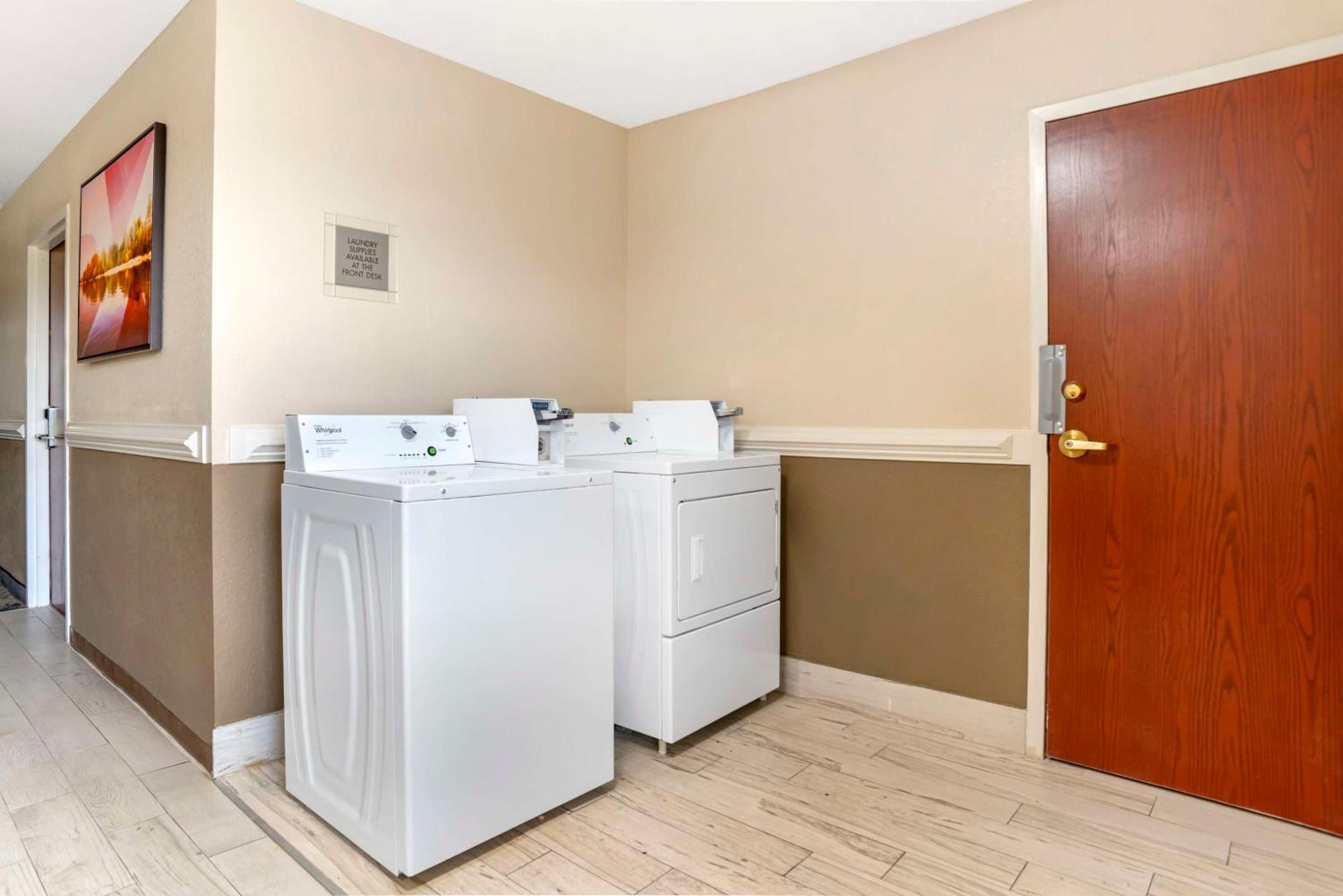 Best Western Gardendale מראה חיצוני תמונה